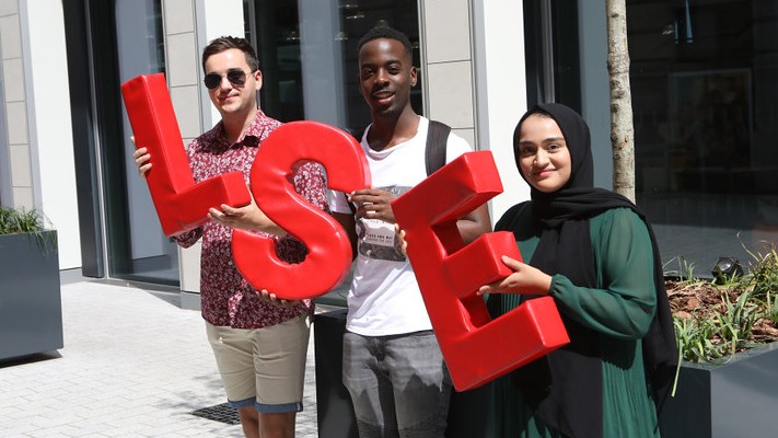 LSE students on campus 747 x 420