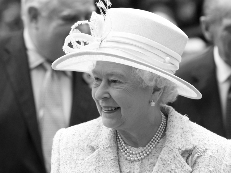 Black and White photo of Queen Elizabeth II at LSE