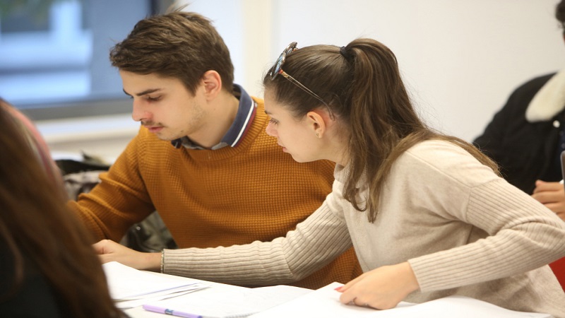 32LIF-Students-working-study-homepage-image