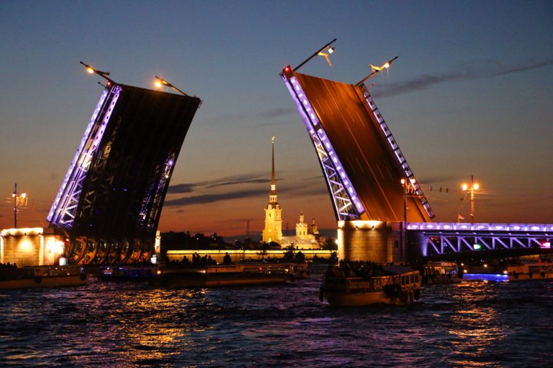 St_Petersburg_bridges