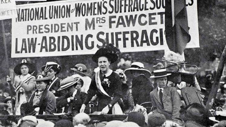 Millicent Fawcett at Hyde Park in London talking to a crowd of suffrage supporters.
