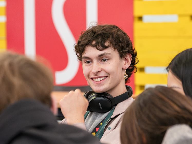 An LSE student at a Welcome Week event