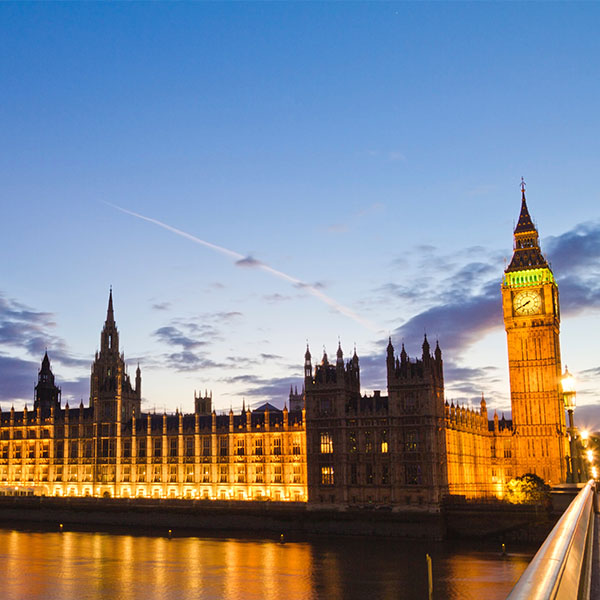 Image of the Houses of Parliament at dusk