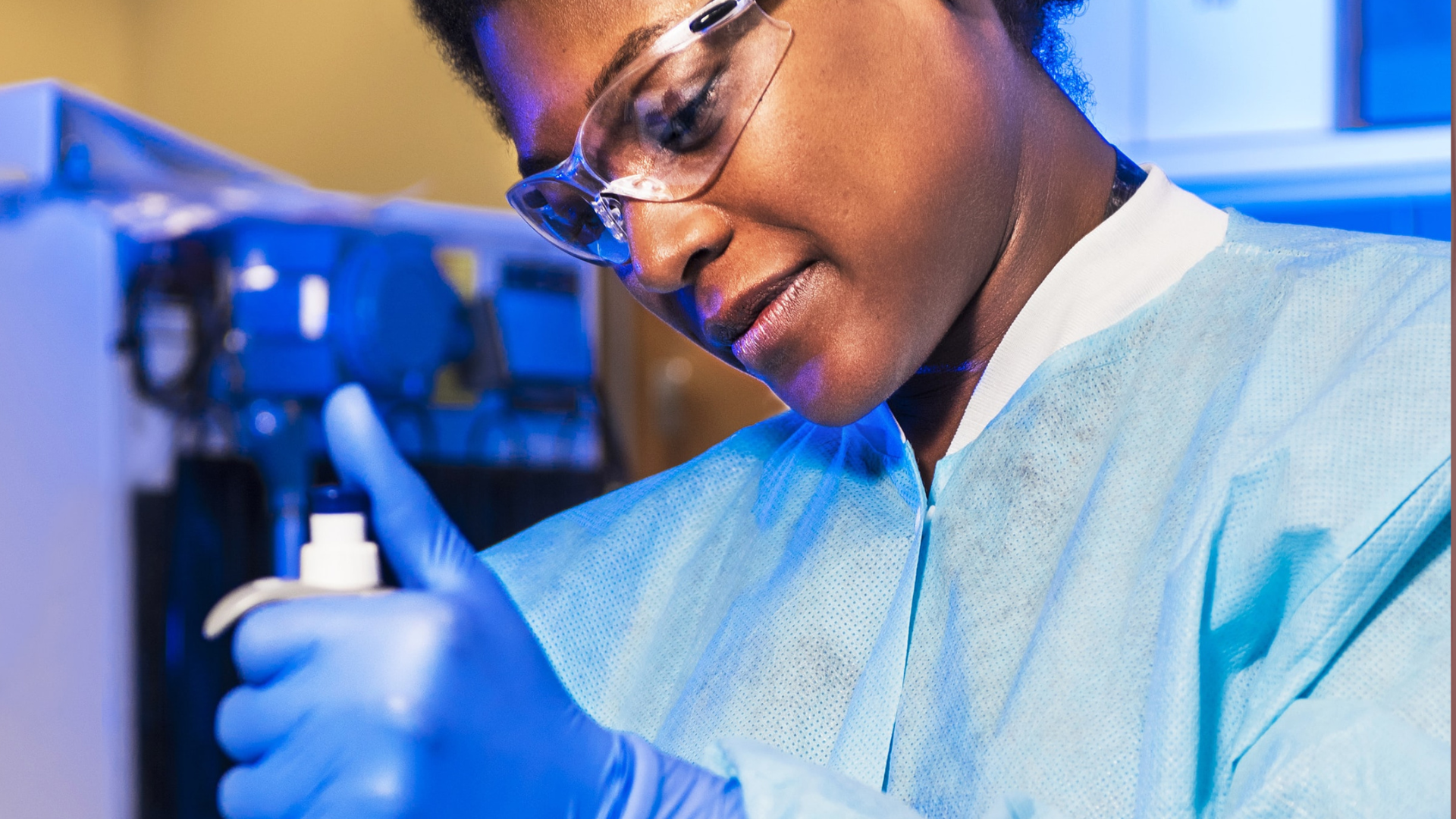 Scientist working in the lab