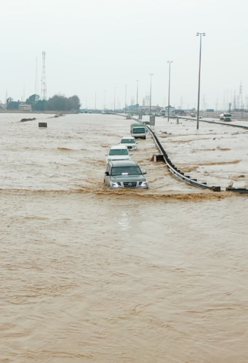 Kuwait-flood-2018-500x733