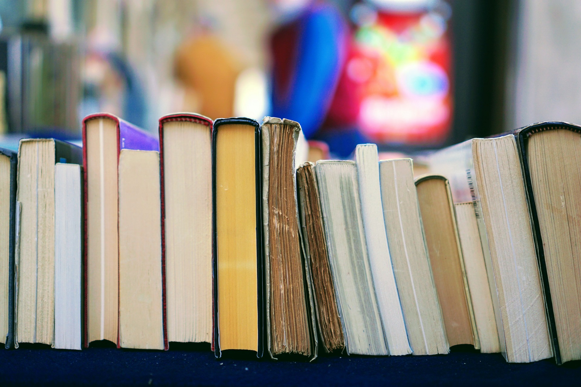 Books_Shelf