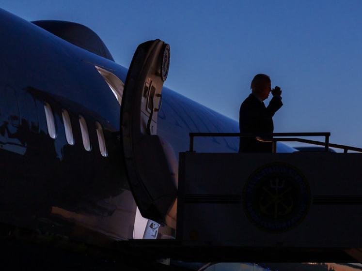 Biden Leaving 747x560